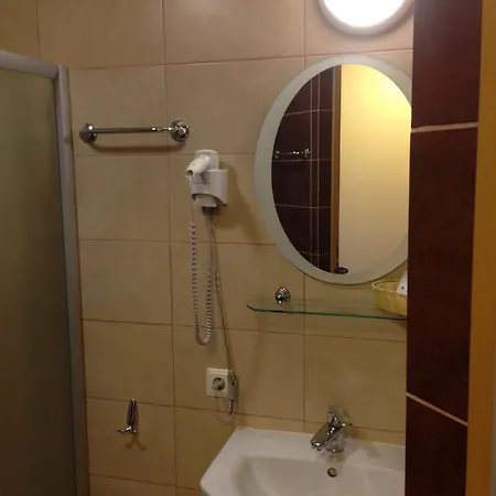 Tenisas Hotel 3*