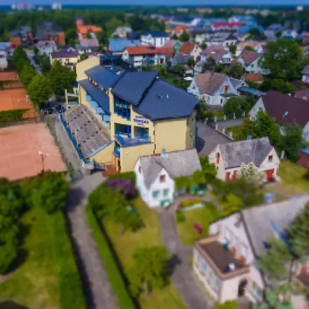 Tenisas Hotel 3*
