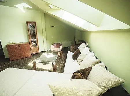 Tenisas Hotel 3*
