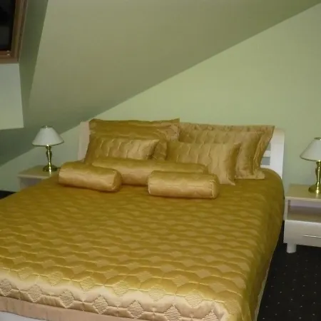 Tenisas Hotel 3*